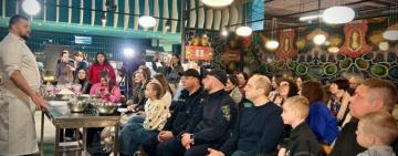 На Одещині спекли паски із борошна з розмінованих полів Херсонщини