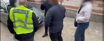 Таксисту, який допомагав чоловікам призовного віку покинути країну, загрожує ув'язнення