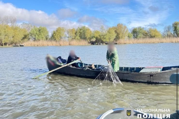 Поліцейські викрили трьох жителів Одещини у браконьєрстві на річці Дунай та Дністровському лимані