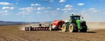 Весняні роботи в розпалі: що вже встигли посіяти аграрії Болградщини