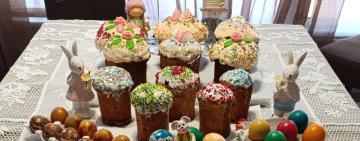 "Печу паски в пам’ять про маму": голова селищної ради на Одещині поділилася особистою великодньою історією