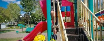 У Кілійській громаді рятувальникам довелося визволяти дівчинку з дитячого майданчика