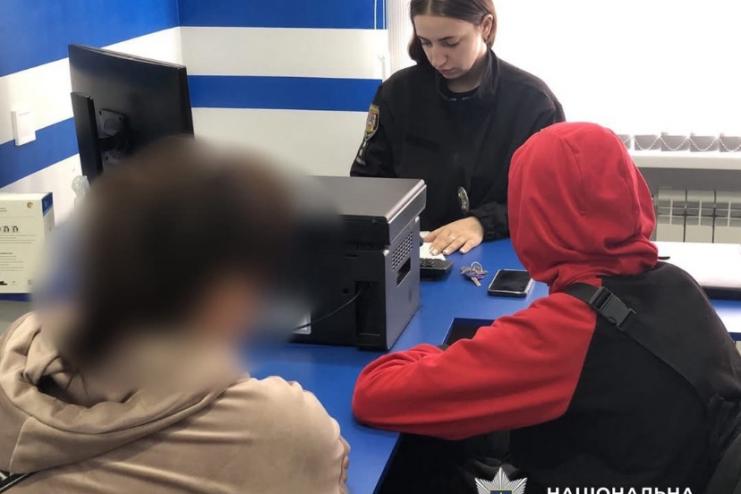 Двоє підлітків із Білгорода-Дністровського пошкодили камеру відеоспостереження у приватному домоволодінні