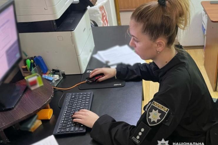 У місті Південне поліцейські затримали п’яного чоловіка за хуліганство та погрозу вбивством