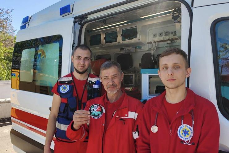 “Швидка” з Одещини врятувала водія з зупинкою серця
