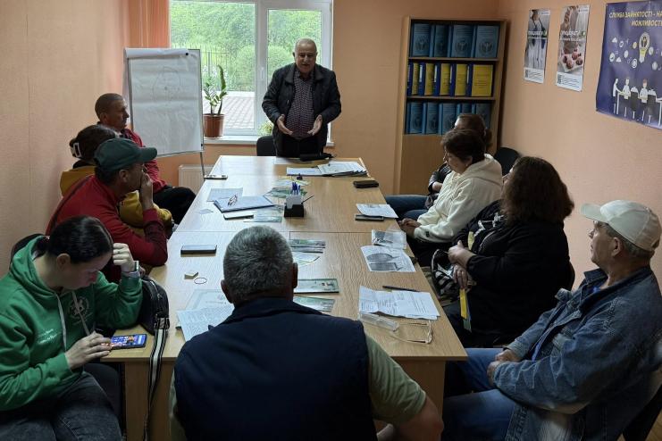 Патронат над дитиною: шанс для безробітних і захист для дітей