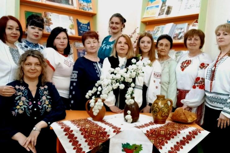 Білгород-Дністровська бібліотека розкрила таємниці української вишивки