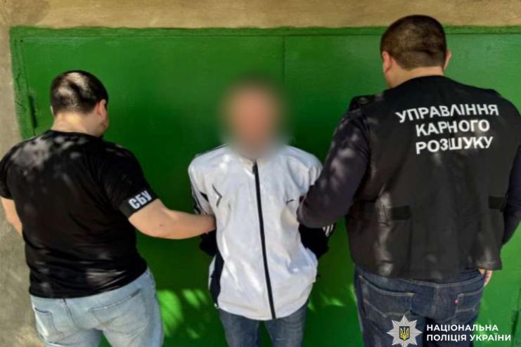 На Одещині затримано трьох молодиків, які на замовлення підпалювали майно Сил оборони та об’єкти залізничної інфраструктури