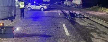 Мотоцикліст зіткнувся з вантажівкою: поліція розслідує обставини смертельної ДТП на Одещині