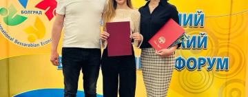 В Криничненській громаді школярка отримала стипендію обдарованим дітям Одеської обласної ради 