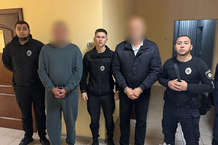 8000 доларів за "квиток" до Молдови: на Одещині викрили водіїв автобуса, які сховали військовозобов’язаного у техвідсік