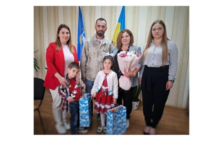 Напередодні свята — справжнє диво: ще двоє дітей знайшли родину в Арцизькій громаді
