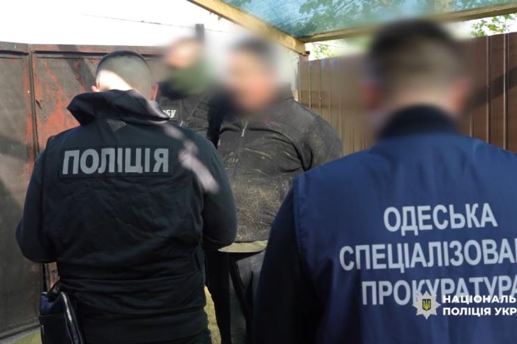 На Одещині викрито інспектора РТЦК та СП на хабарі за “бронь” від служби
