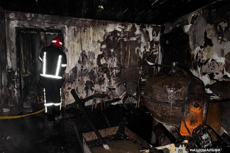 Помста з вогнем: в Одесі жінка підпалила будинок коханого після сварки