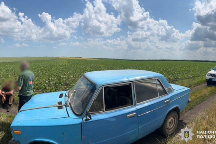 Поліція "по гарячих слідах" затримати викрадача авто