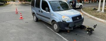 На Одещині легковик збив 13-річного підлітка на електросамокаті: дитина в лікарні