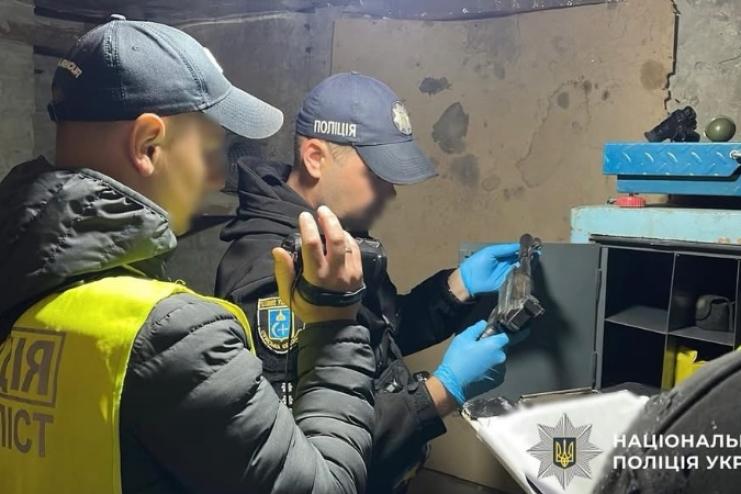 Нацполіція провела понад 940 обшуків з вилучення незаконної зброї та боєприпасів