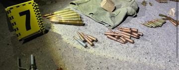 Ображав дружину та зберігав удома вибухонебезпечні предмети: поліцейські викрили жителя Одещини у протиправній діяльності