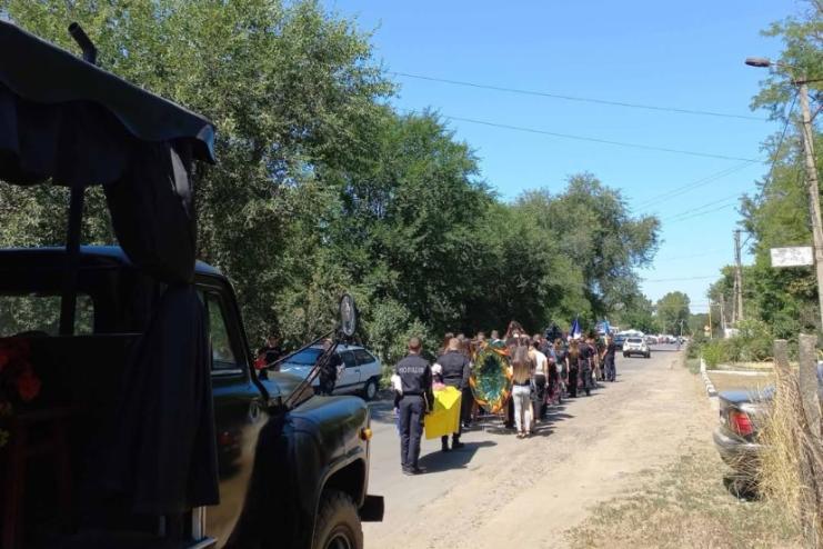 Тарутинська громада попрощалася з захисником Сергієм Маглою