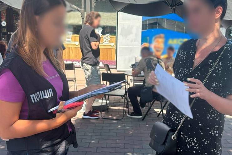 Обіцяла «вирішити питання» мобілізації: одеські поліцейські затримали колишню медсестру