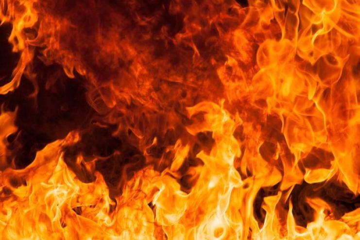 На Одещині чоловік отримав опіки під час спроби самостійно загасити пожежу