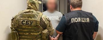 4000 доларів за “сприяння”: в Одесі затримали військовослужбовця, який торгував впливом