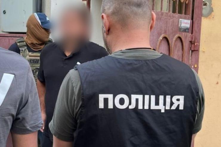 Поліція та СБУ викрили дві масштабні шахрайські схеми з квартирами померлих одеситів та коштами банків