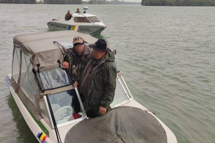 Два румунські катери порушили державний кордон України на Дунаї