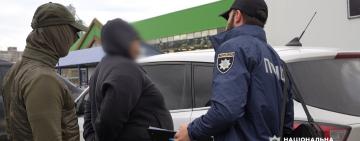 Дві тисячі доларів за "вирішення питання" військового обліку: на Одещині затримали начальника районного ТЦК та СП