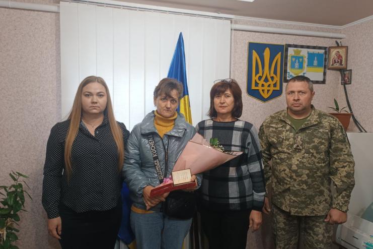 В Арцизькій громаді вшанували Героя: рідним загиблого воїна Олександра Доксова вручили орден «За мужність» III ступеня