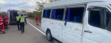 На трасі Київ – Одеса перекинувся мікроавтобус: дев’ятеро людей травмовано, серед них — неповнолітній
