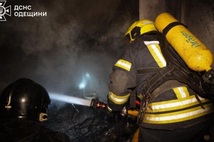 В Одесі горів енергооб’єкт: рятувальники оперативно ліквідували пожежу