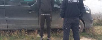 Поліцейські повідомили про підозру в хуліганстві жителю Татарбунар, який з рушниці вистрілив в автівку знайомих