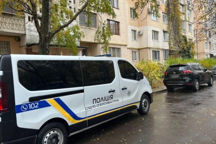 В Одесі 5-річна дівчинка випала з вікна багатоповерхівки: поліція з’ясовує обставини