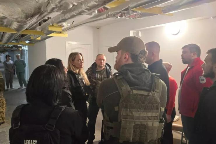 «Живуть у небезпеці, але відмовляються здаватися», — Анджеліна Джолі про поїздку в Херсон і Миколаїв