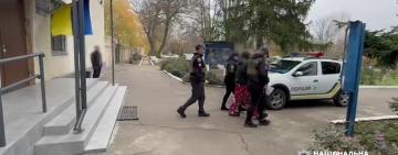 На Одещині жінка під час сварки смертельно поранила співмешканця — її взяли під варту