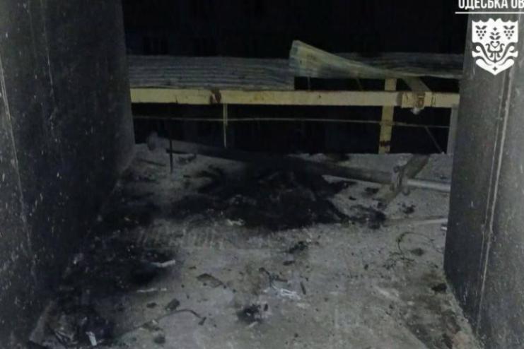 Нічна атака на Одесу: у Пересипському районі загорілася новобудова