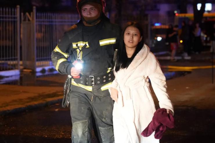 Пожежа в гуртожитку в Одесі: постраждали дві дівчини 