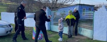 На Одещині поліцейські привітали з днем народження донечку свого безвісти зниклого колеги