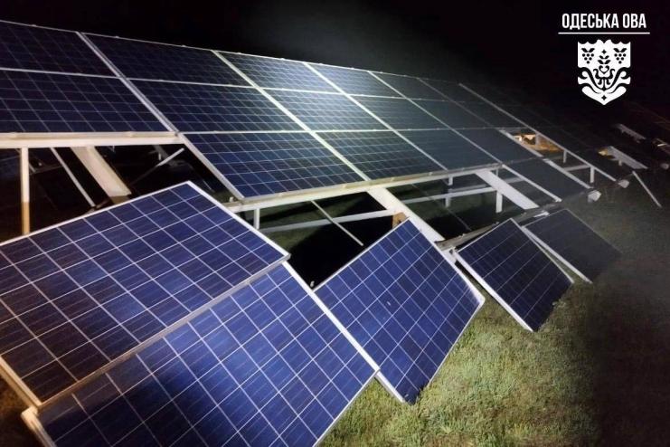 Ворог знову атакував південь Одещини: пошкоджено енергетичні об’єкти, працюють пункти незламності