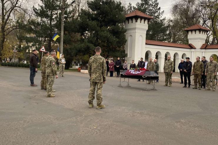 Арцизька громада сьогодні провела в останню путь Героя Сергія Ільчева