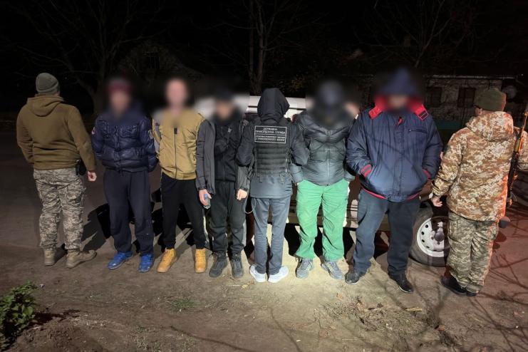 На Одещині викрито схему незаконного переправлення чоловіків призовного віку за кордон