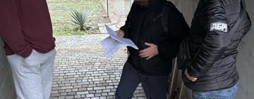 На Одещині викрито трьох інспекторів, які вимагали гроші з водіїв та військовозобов’язаних — ДБР задокументувало понад десять епізодів