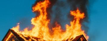 Резонансна пожежа в Подільському районі: загинула літня жінка