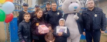 Поліцейські Одещини привітали з днем народження сина загиблого колеги Микиту Магла