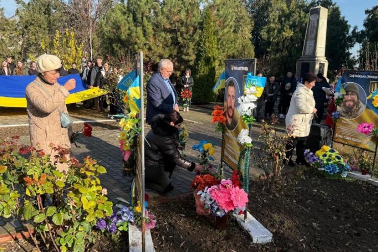 У селі Утконосівка відкрили меморіальні дошки в пам’ять про трьох загиблих захисників-земляків