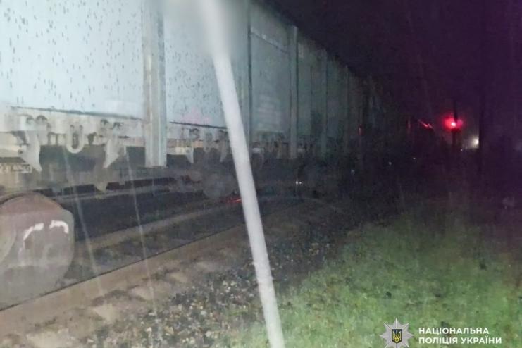 Поліцейські з’ясовують обставини загибелі жінки на залізниці в Одеській області