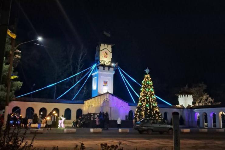 Арциз готується до дива: міський голова повідомив, коли встановлять головну ялинку громади