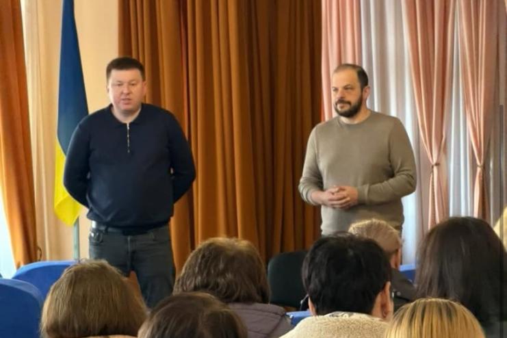 Депутат облради Михаїл Шмушкович відвідав Арцизький опорний заклад освіти