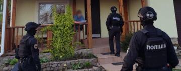 На Одещині викрили угруповання, яке продавало українських дітей за кордон під виглядом “канікул”